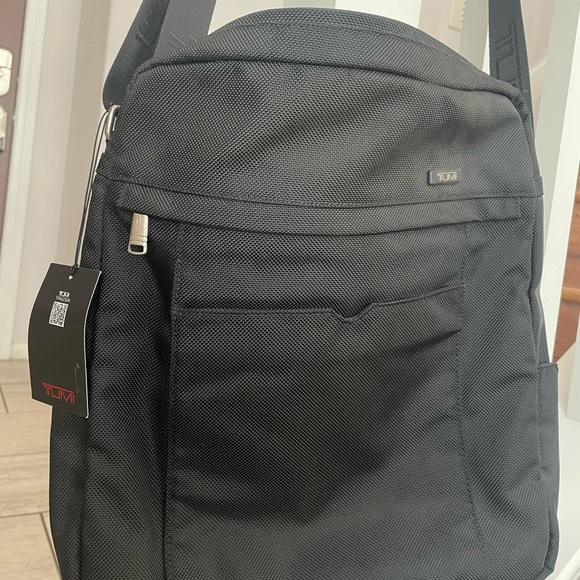 Tumi Authentic Brand New w/ Tag Medium Crossbody